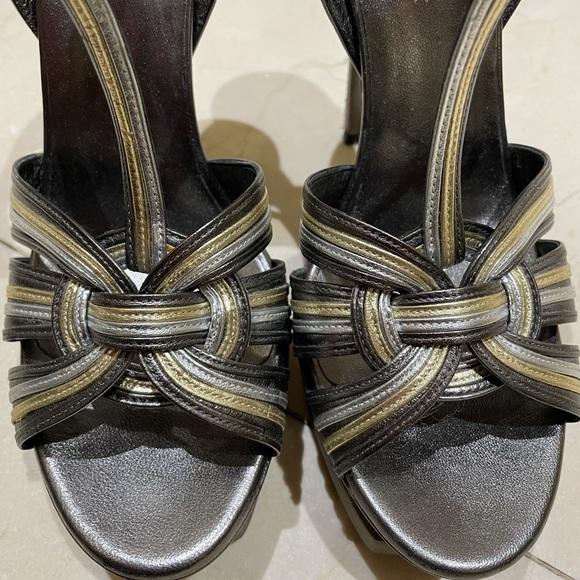 Yves Saint Laurent tribute heels - Picture 2 of 5